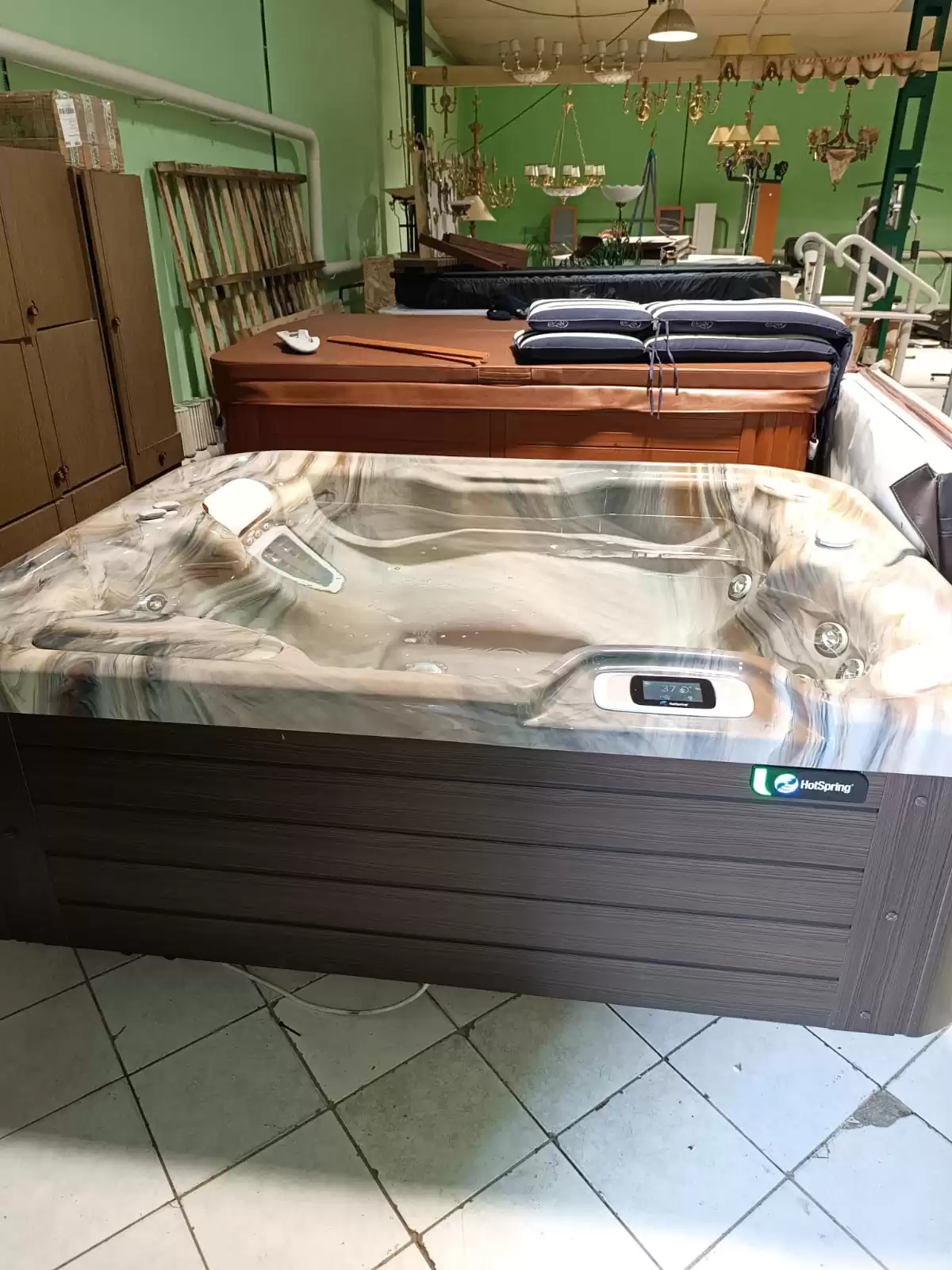 РАСПРОДАЖА Уличный бассейн HotSpring Spa Jetsetter