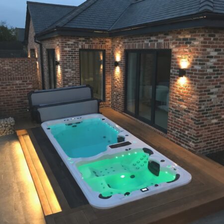 плавательный спа бассейн