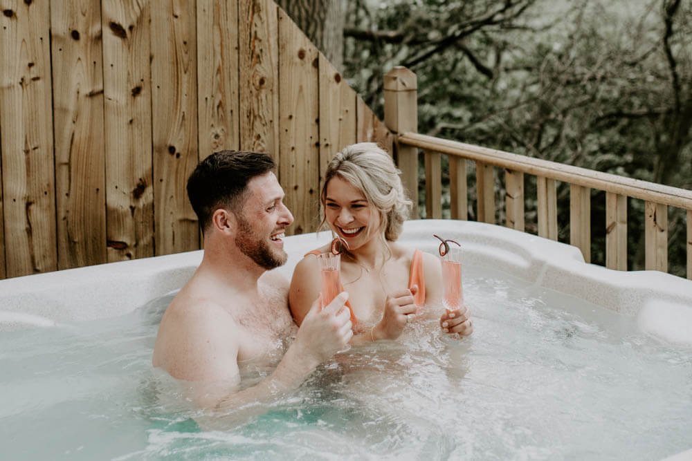 Отель. Свадьба. Джакузи